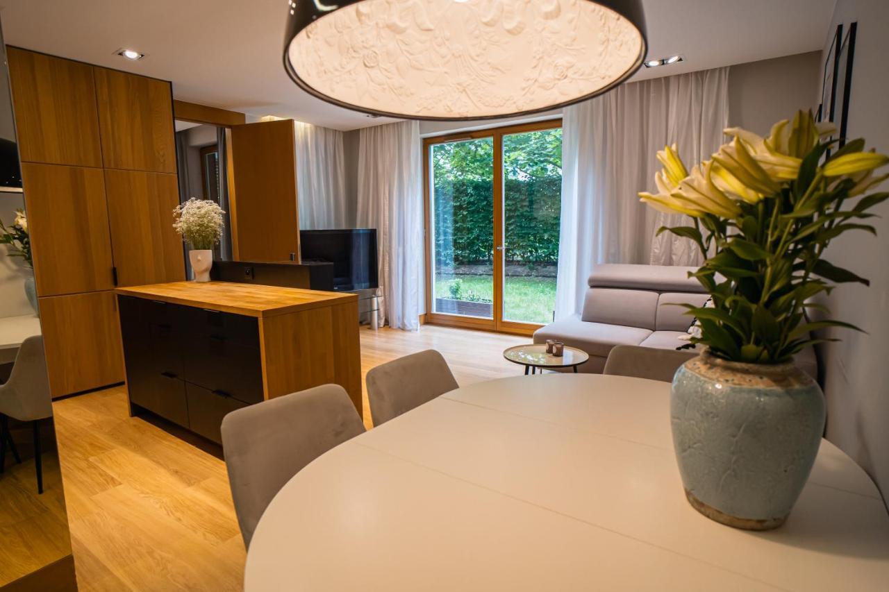 White Home Gdansk Exterior photo